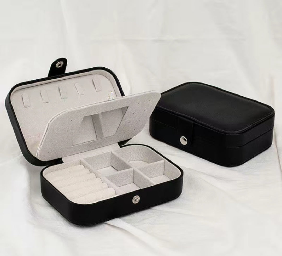 Jewelry case