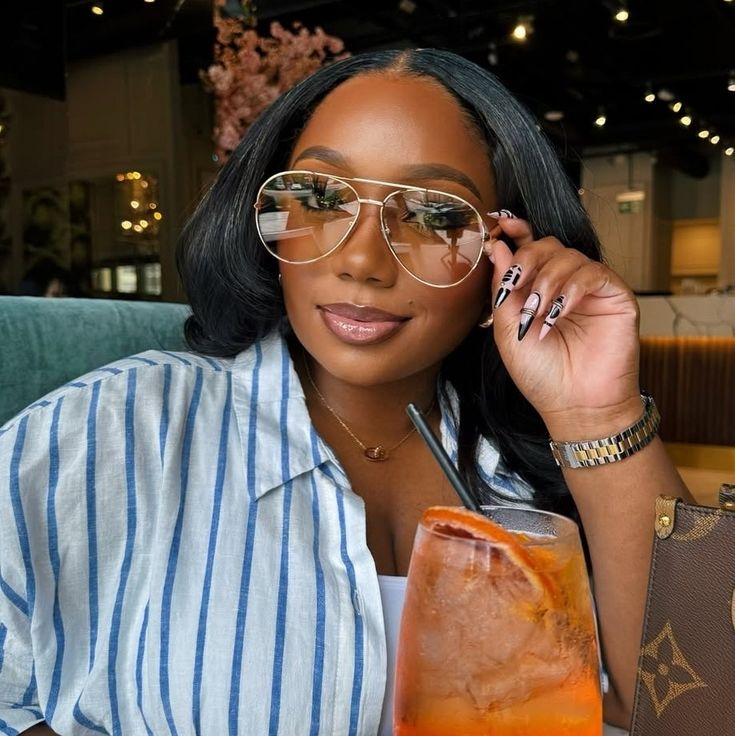 ICONIC SHADES