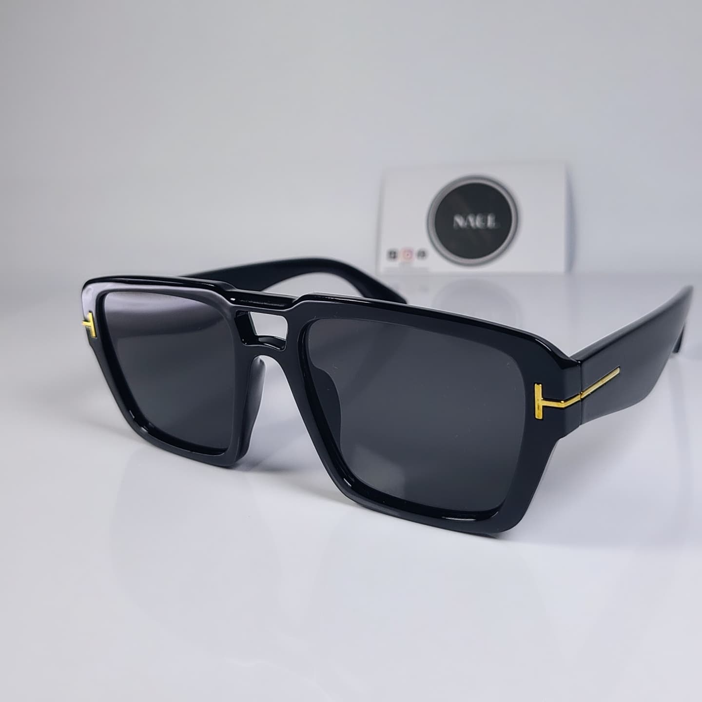 Retro shades by Naul