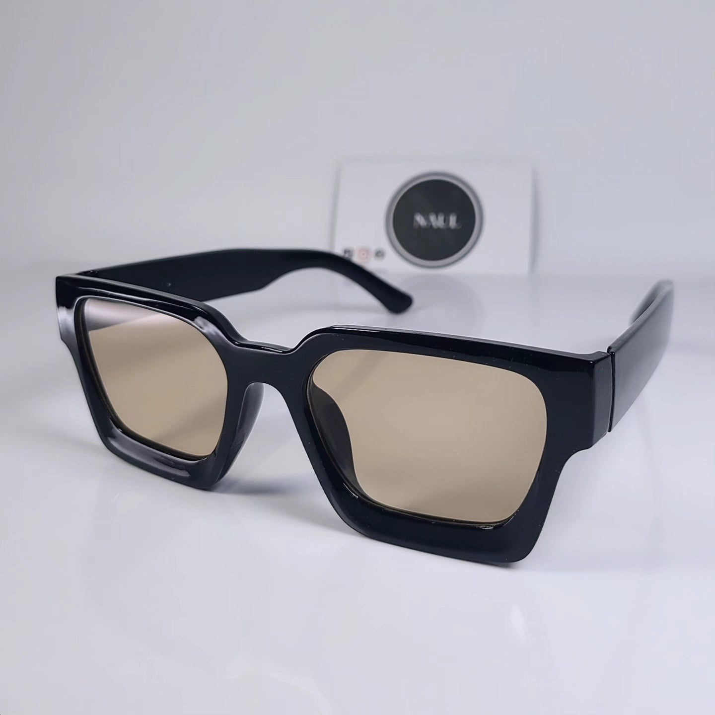 Retro shades by Naul
