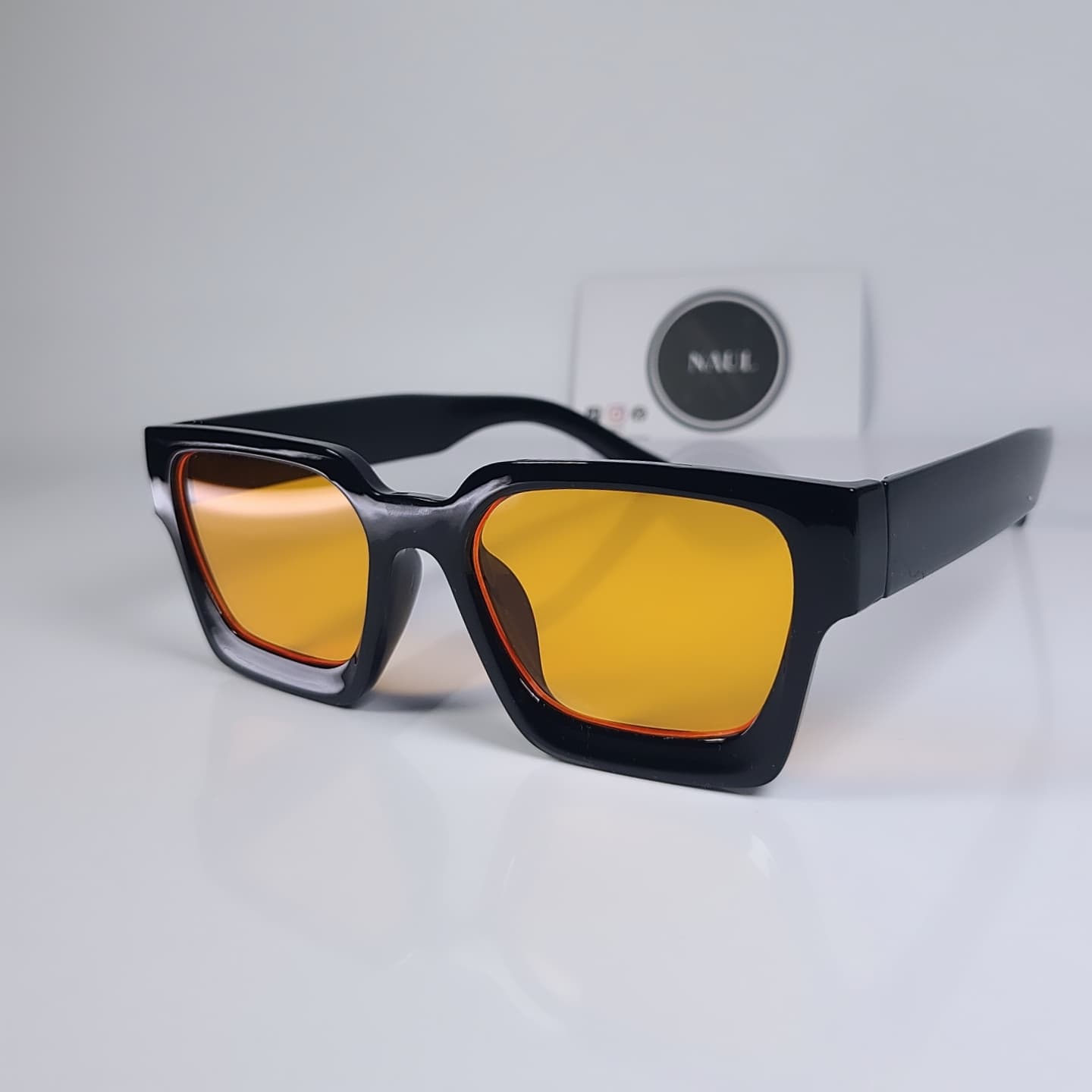 Retro shades by Naul