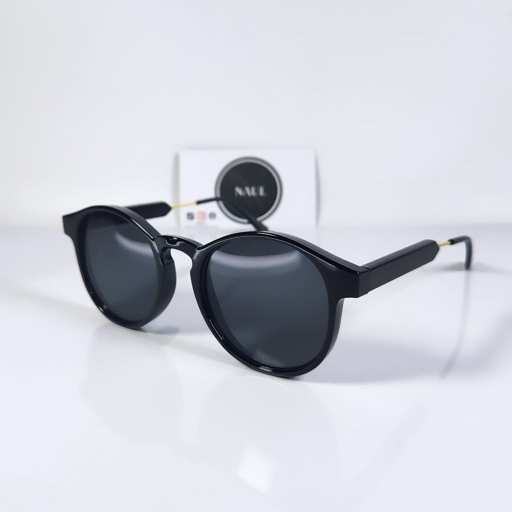 Retro shades by Naul