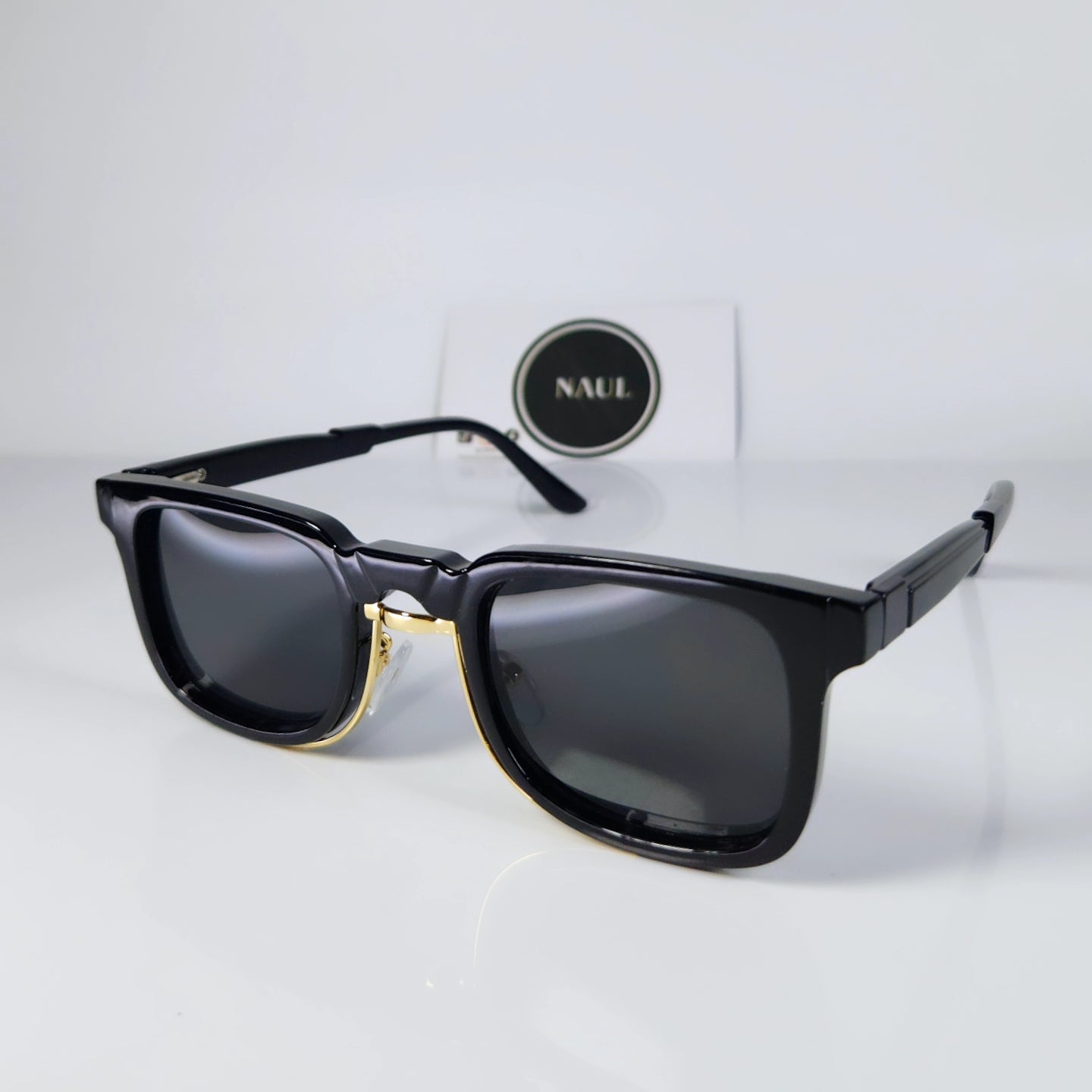 Retro shades by Naul