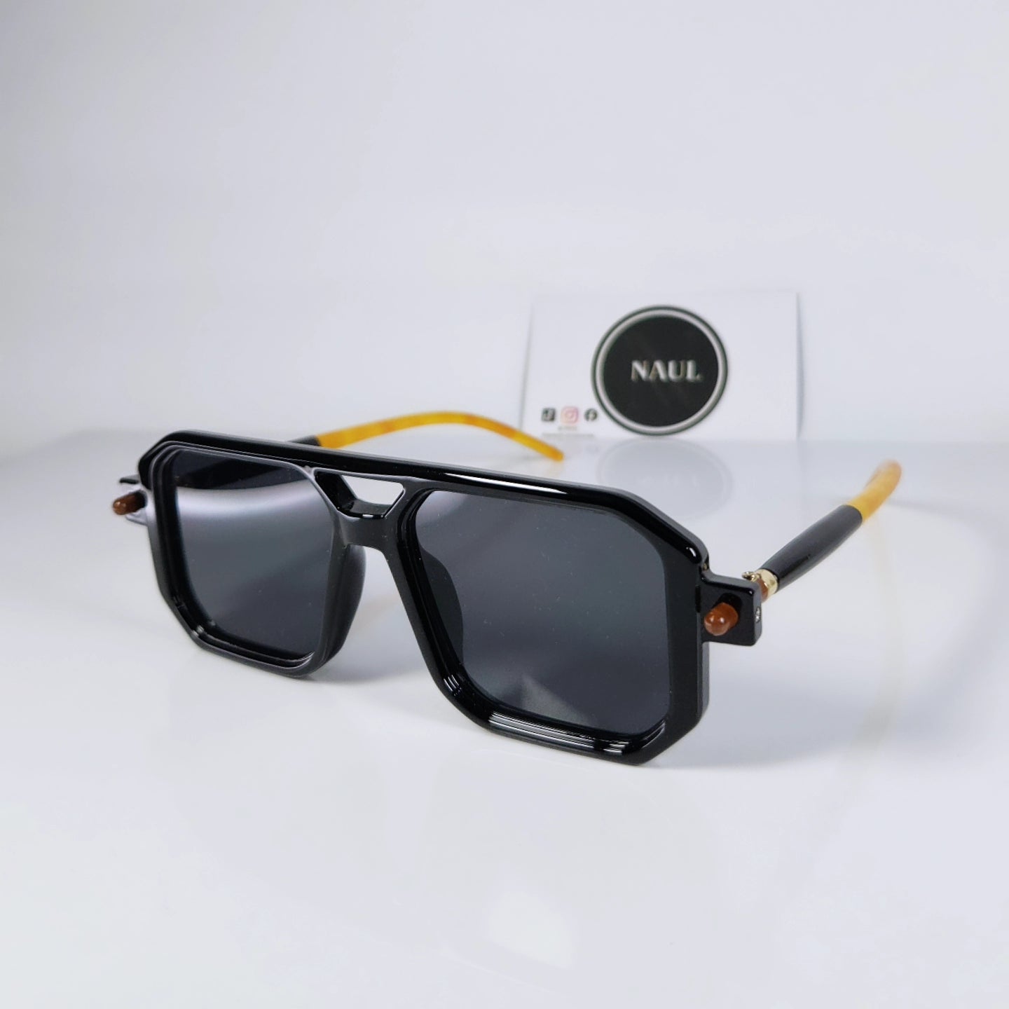 Retro shades by Naul