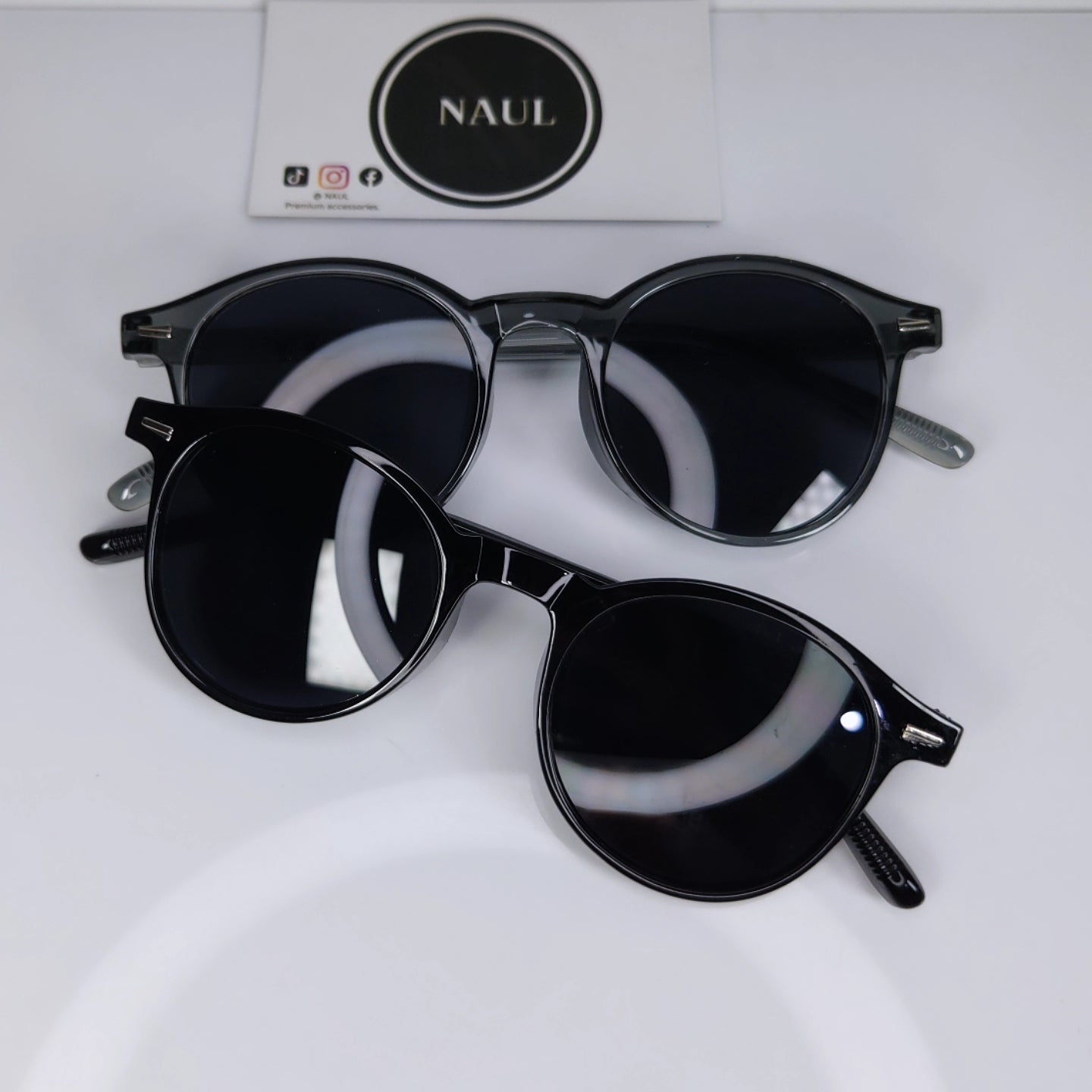 Retro shades by Naul