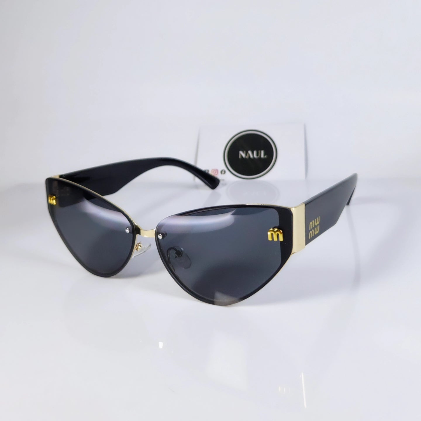 ICONIC SHADES