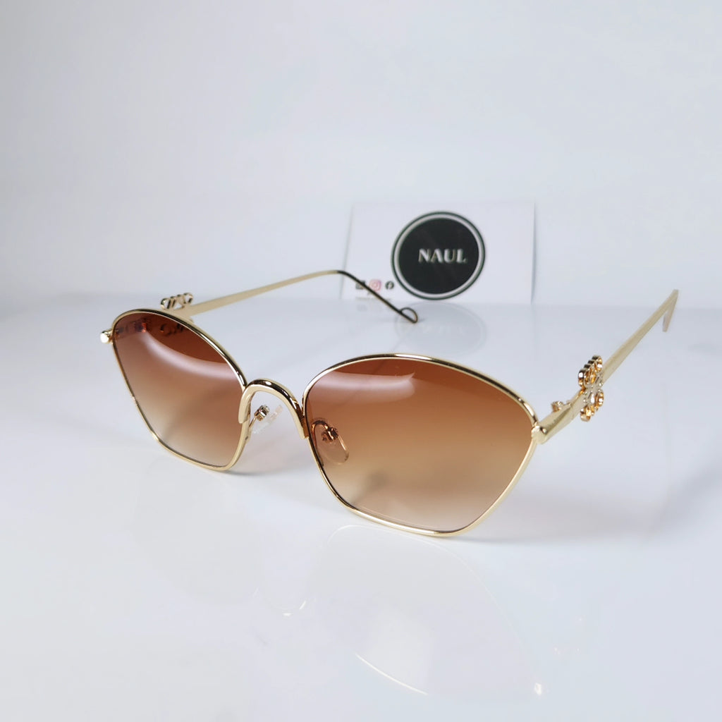 ICONIC SHADES