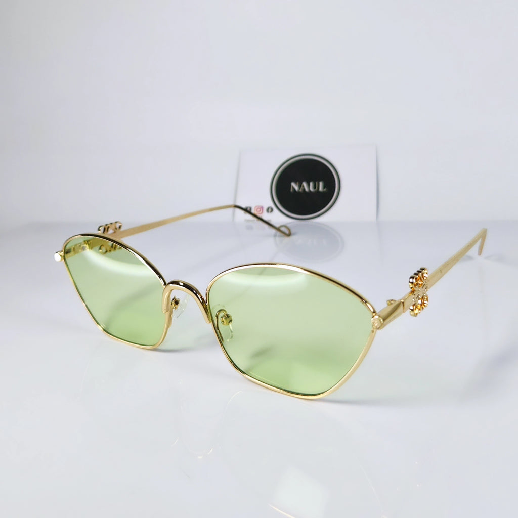 ICONIC SHADES