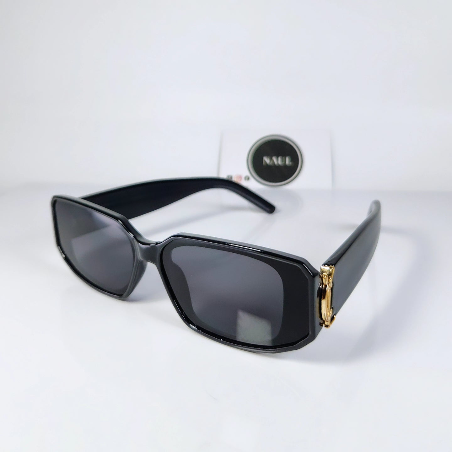 ICONIC SHADES