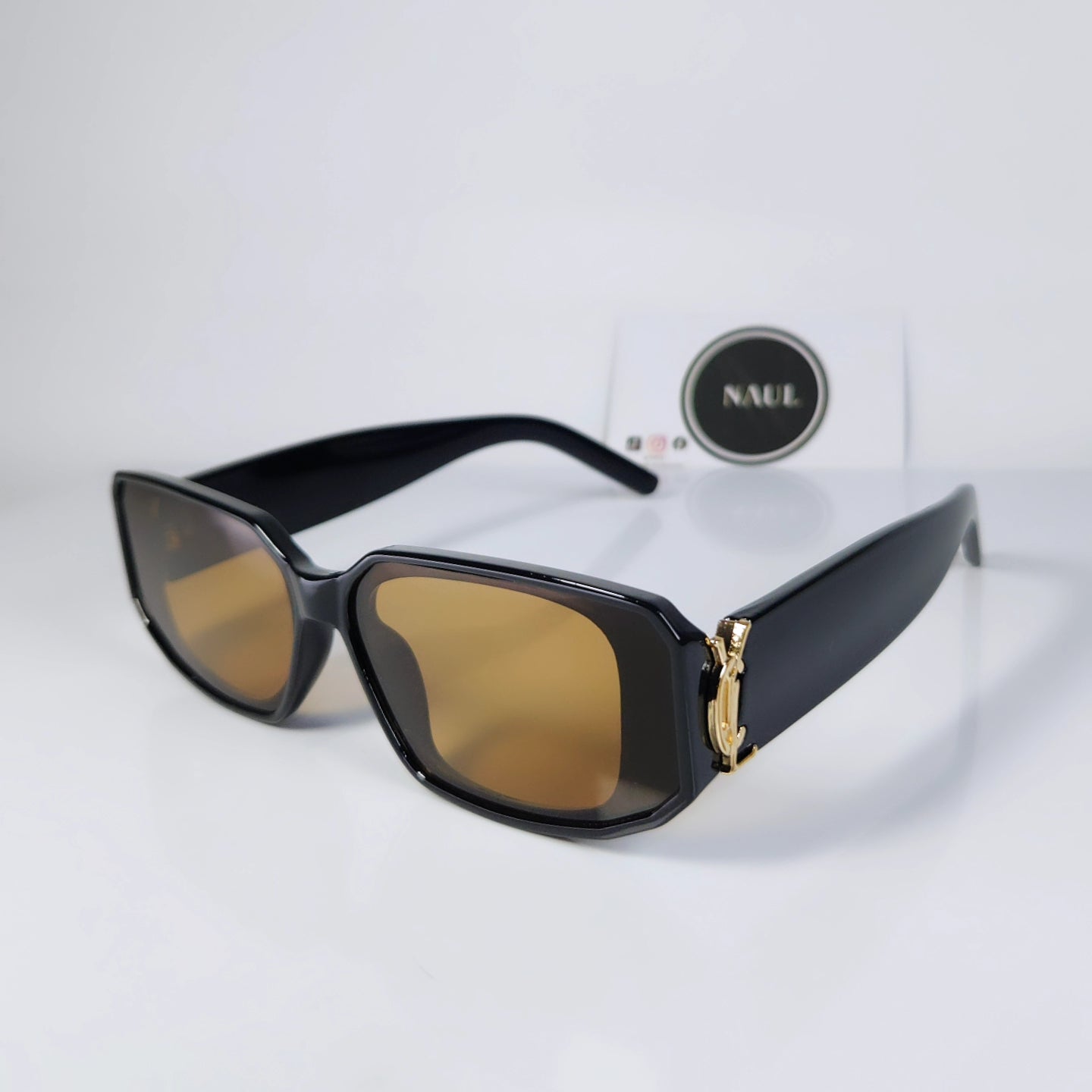 ICONIC SHADES