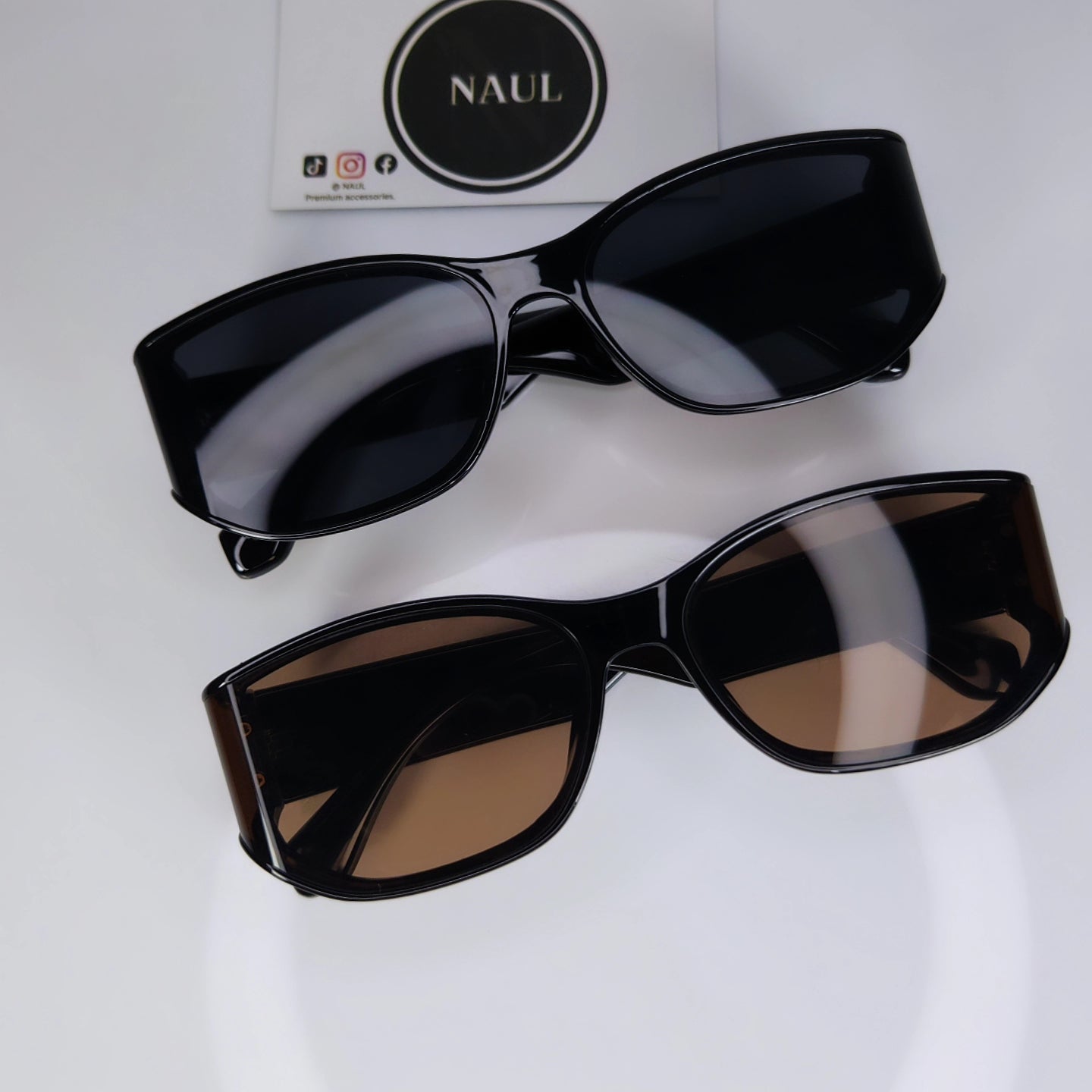ICONIC SHADES