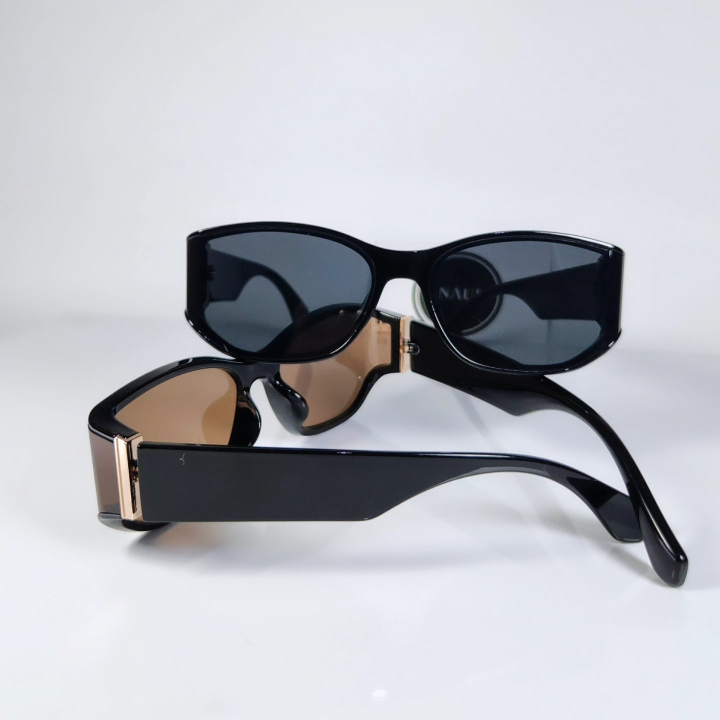 ICONIC SHADES